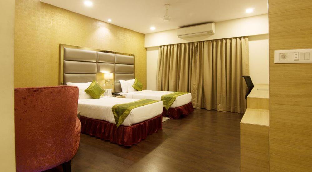 Kc Manor Hotel Jamshedpur Exterior photo