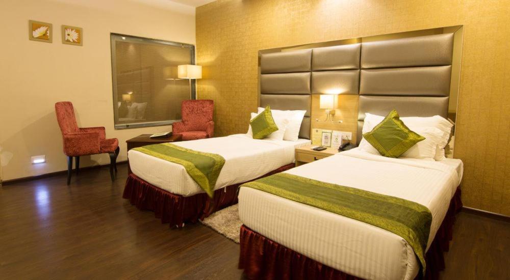Kc Manor Hotel Jamshedpur Exterior photo