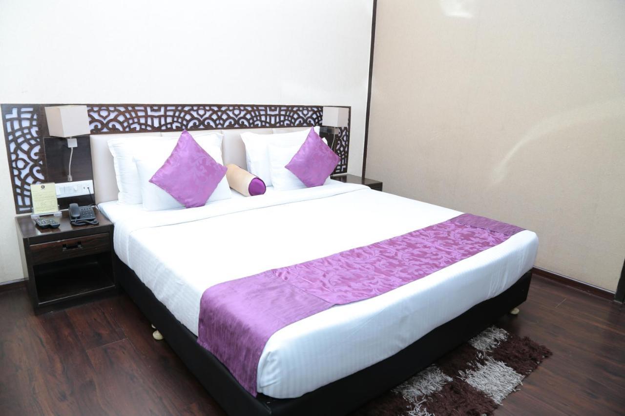 Kc Manor Hotel Jamshedpur Exterior photo