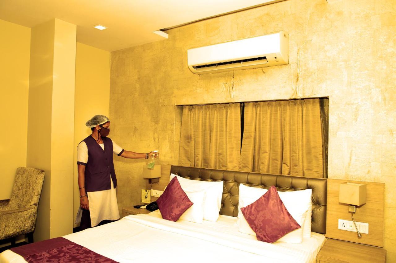 Kc Manor Hotel Jamshedpur Exterior photo
